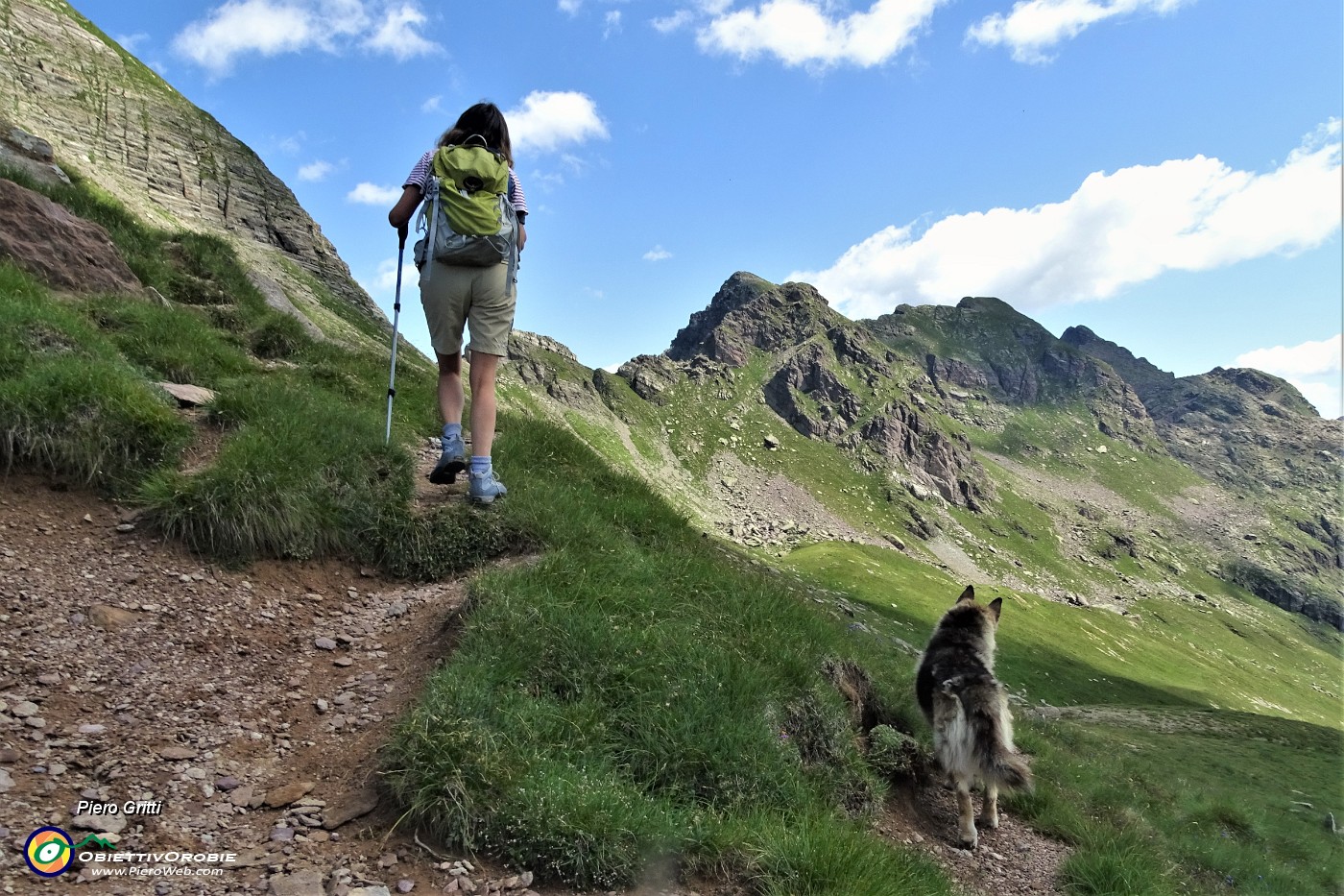 54 Salendo dal Passo di Valsanguigno-W in vetta al Pizzo Farno .JPG